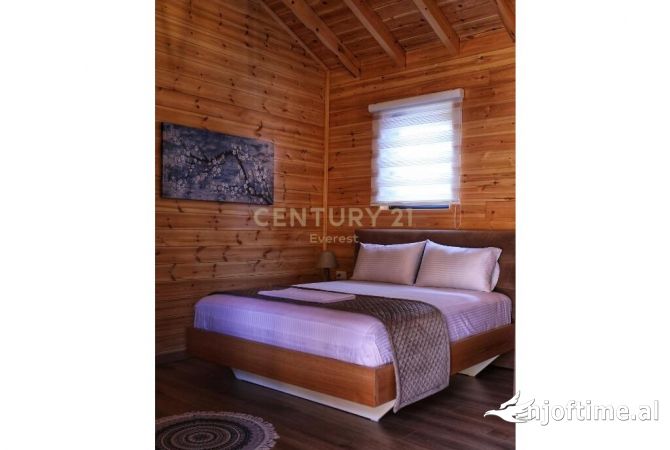 SHESIM KOMPLEKS ME VILA DRURI DHE PISHINE NE POGRADEC! MUNDESI E SHKELQYER INVESTIMI NE TURIZEM!