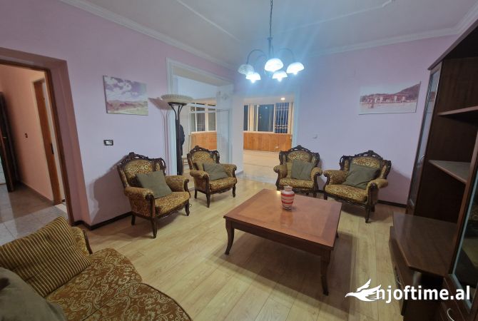 Shtepi ne shitje 5+1 ne Tirane - 242,000 Euro