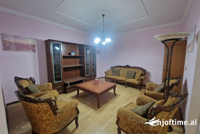 Shtepi ne shitje 5+1 ne Tirane - 242,000 Euro