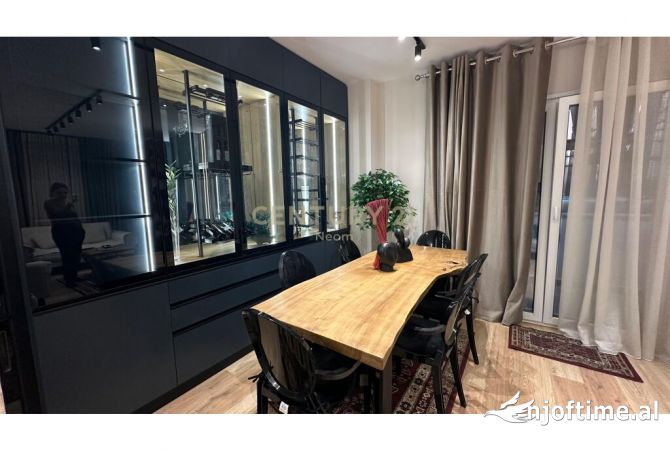 Shtepi me qera 2+1 ne Tirane - 1,000 Euro