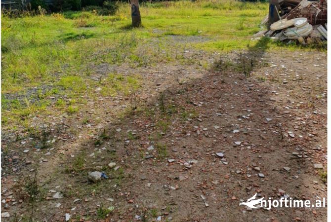 Truall ose Toke  ne Durres - 850,000 Euro