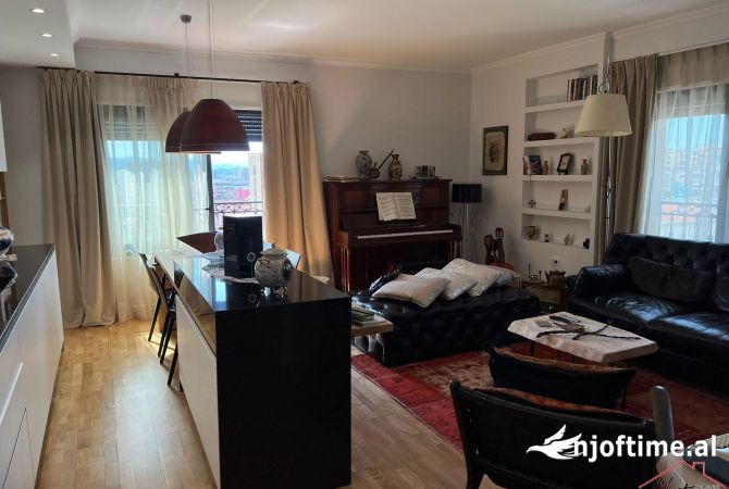 Shtepi me qera 2+1 ne Tirane - 1,200 Euro