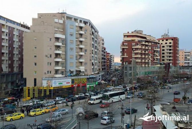 Ambient biznesi me qera 3+1 ne Tirane - 3,000 Euro