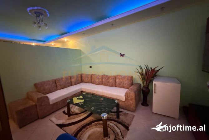 Shtepi me qera 1+1 ne Tirane - 30,000 Leke