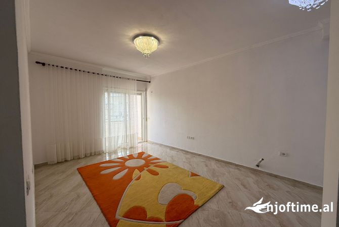 Shtepi ne shitje 1+1 ne Tirane - 85,000 Euro