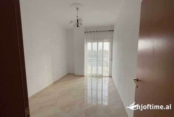 Shtepi ne shitje 1+1 ne Tirane - 78,000 Euro