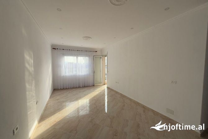 Shtepi ne shitje 1+1 ne Tirane - 78,000 Euro