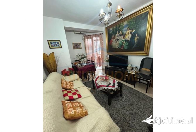 Shtepi me qera 1+1 ne Tirane - 300 Euro