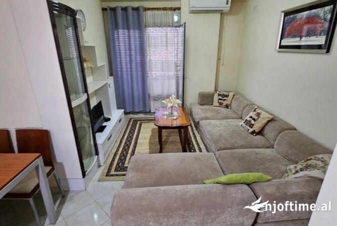 Shtepi me qera 1+1 ne Tirane - 350 Euro