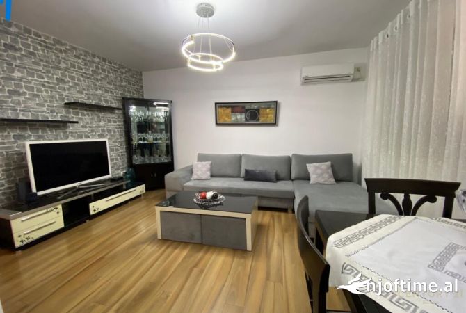 Shtepi me qera 3+1 ne Tirane - 800 Euro