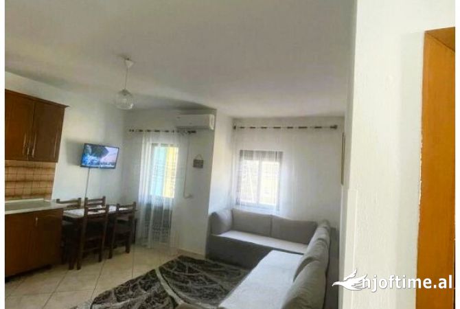 Shtepi me qera 1+1 ne Tirane - 400 Euro