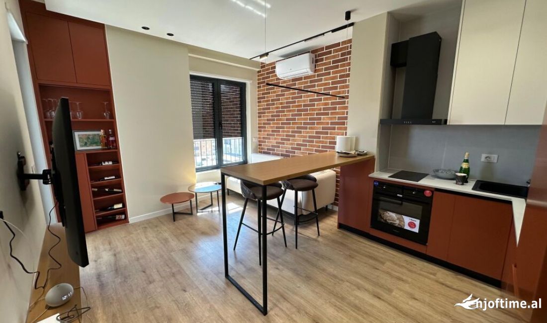 Shtepi me qera Apartament ne Tirane, 1+1, Mobilimi E mobiluar, Pagesa 800  Euro.