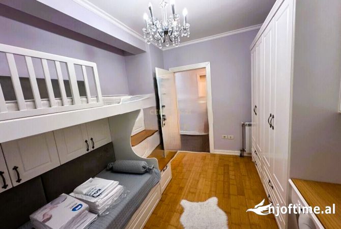 Shtepi me qera 2+1 ne Tirane - 800 Euro
