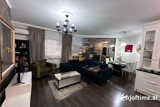 Shtepi me qera 2+1 ne Tirane - 800 Euro