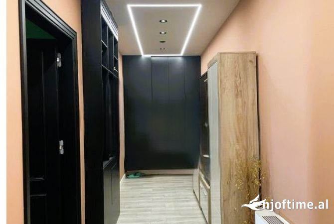 Ambient biznesi me qera 3+1 ne Tirane - 1,500 Euro