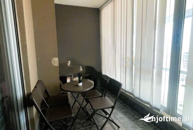 Ambient biznesi me qera 3+1 ne Tirane - 1,500 Euro