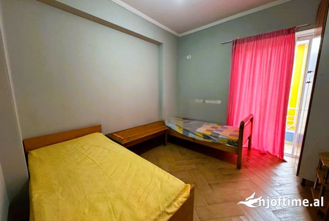 Shtepi me qera 2+1 ne Tirane - 370 Euro