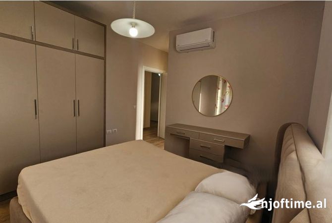 Shtepi me qera 2+1 ne Tirane - 700 Euro