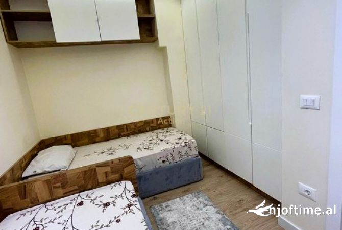 Shtepi me qera Apartament ne Tirane, 2+1, Mobilimi E mobiluar, Pagesa 600  Euro.