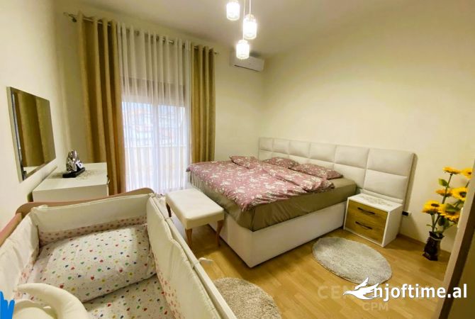 Shtepi me qera 2+1 ne Tirane - 650 Euro