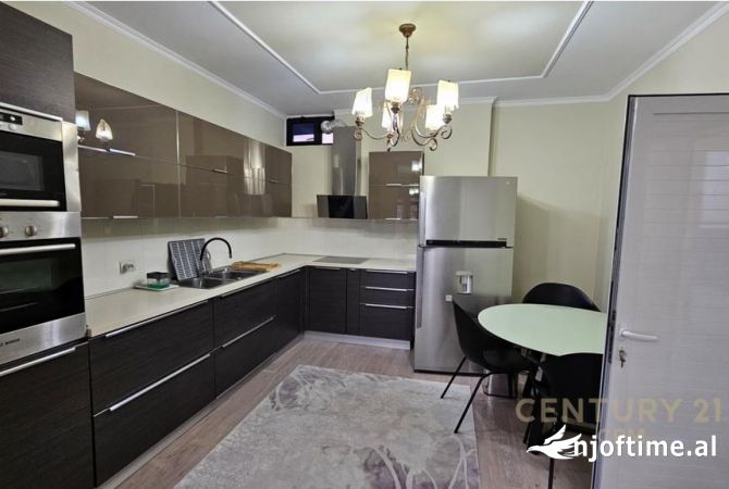 Shtepi me qera 3+1 ne Tirane - 850 Euro