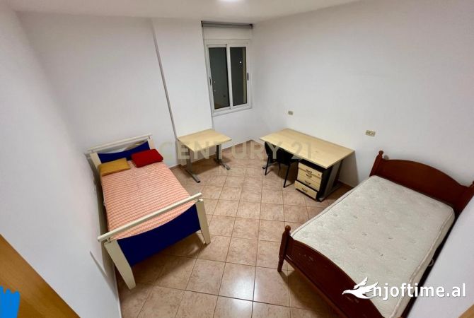 Shtepi me qera 2+1 ne Tirane - 650 Euro