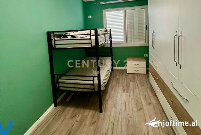 Shtepi ne shitje Apartament ne Tirane, 2+1, Mobilimi E mobiluar, Pagesa 118,000  Euro.