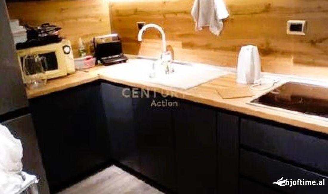 Shtepi ne shitje Apartament ne Tirane, 2+1, Mobilimi E mobiluar, Pagesa 195,000  Euro.