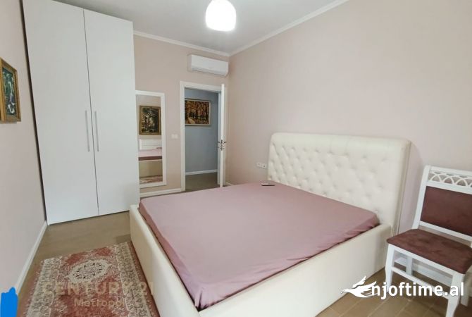 Shtepi me qera 2+1 ne Tirane - 750 Euro