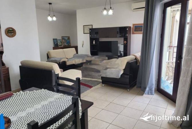 Shtepi me qera 2+1 ne Tirane - 600 Euro