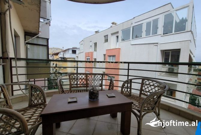 Shtepi me qera Apartament ne Tirane, 2+1, Mobilimi E mobiluar, Pagesa 600  Euro.