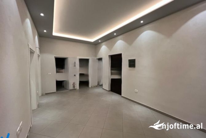 Ambient biznesi me qera 3+1 ne Tirane - 500 Euro