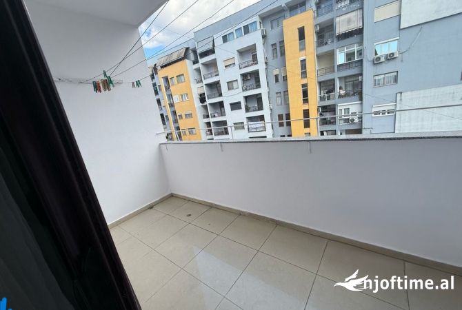 Shtepi me qera Apartament ne Tirane, 2+1, Mobilimi E mobiluar, Pagesa 500  Euro.