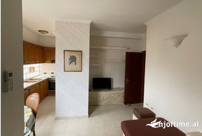 Shtepi me qera 2+1 ne Tirane - 550 Euro