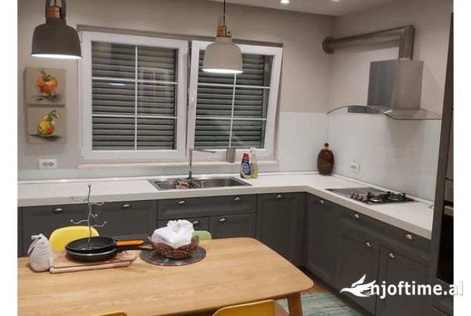 Shtepi me qera 1+1 ne Tirane - 650 Euro