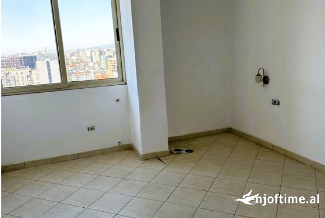 Shtepi ne shitje 2+1 ne Tirane - 175,000 Euro
