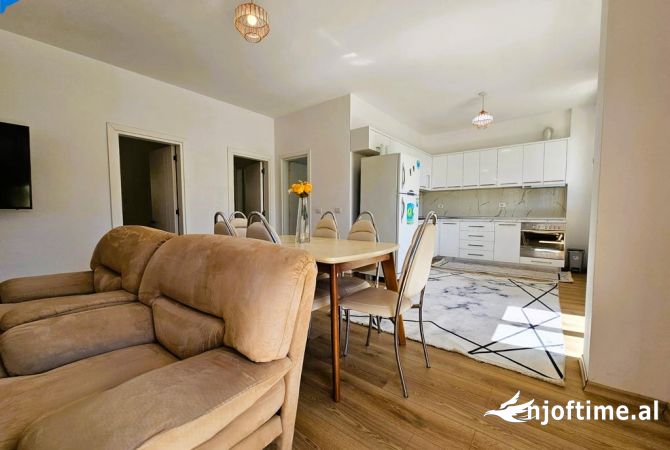 Shtepi me qera 2+1 ne Tirane - 550 Euro