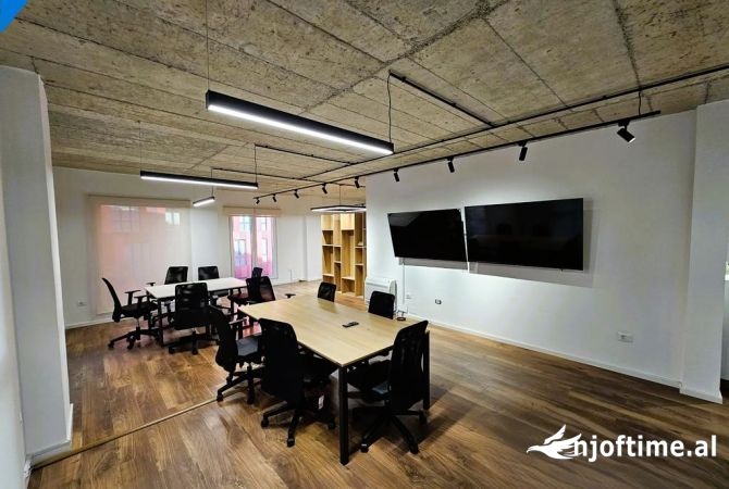 Ambient biznesi me qera 3+1 ne Tirane - 2,500 Euro