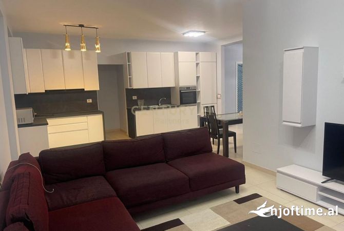 Shtepi me qera 2+1 ne Tirane - 700 Euro