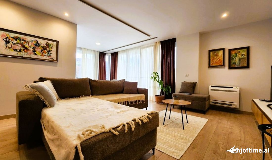 Shtepi me qera Apartament ne Tirane, 3+1, Mobilimi E mobiluar, Pagesa 900  Euro.