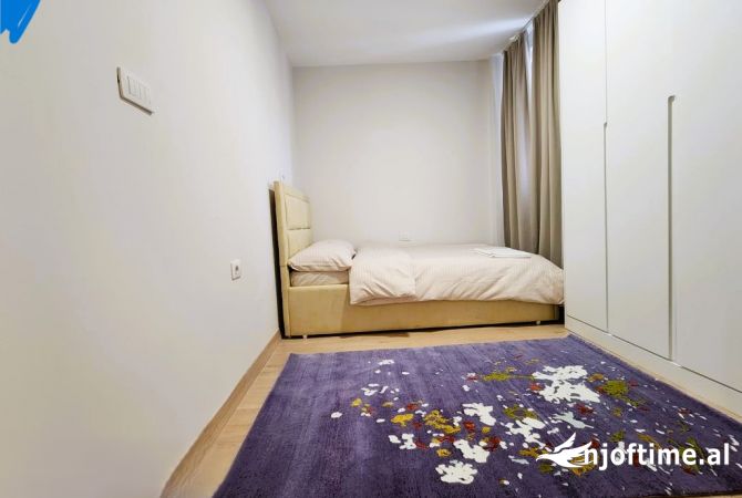 Shtepi me qera Apartament ne Tirane, 3+1, Mobilimi E mobiluar, Pagesa 900  Euro.