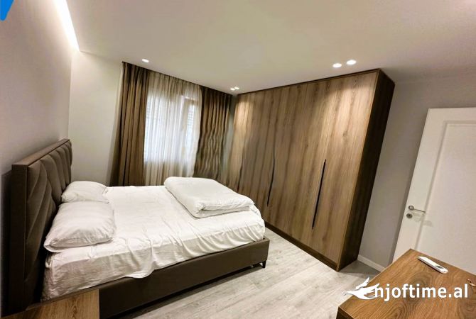 Shtepi me qera 2+1 ne Tirane - 1,000 Euro