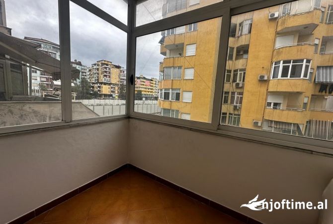 Shtepi me qera 1+1 ne Tirane - 700 Euro