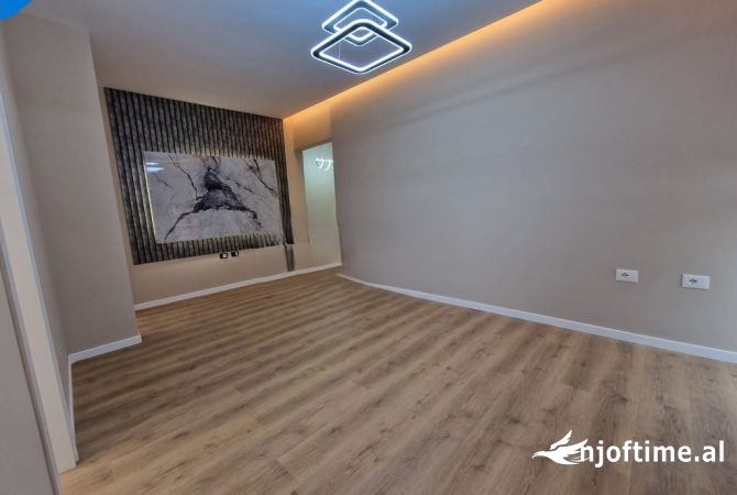Shtepi ne shitje 2+1 ne Tirane - 195,000 Euro