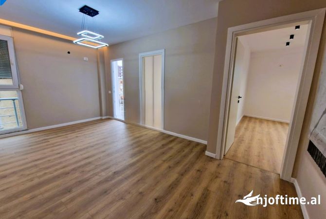 Shtepi ne shitje 2+1 ne Tirane - 195,000 Euro