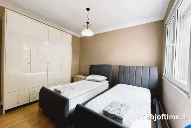 Shtepi me qera 2+1 ne Tirane - 700 Euro
