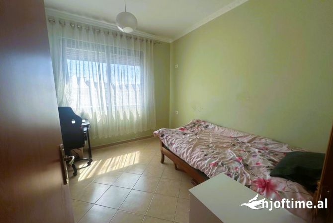 Shtepi me qera 2+1 ne Tirane - 600 Euro