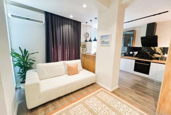 Shtepi me qera 2+1 ne Tirane - 1,550 Euro