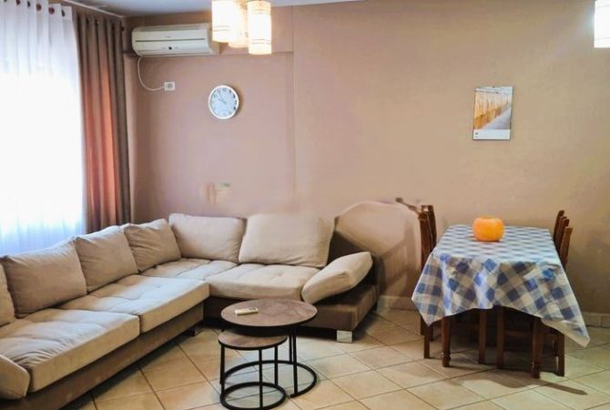 Shtepi me qera 2+1 ne Tirane - 650 Euro