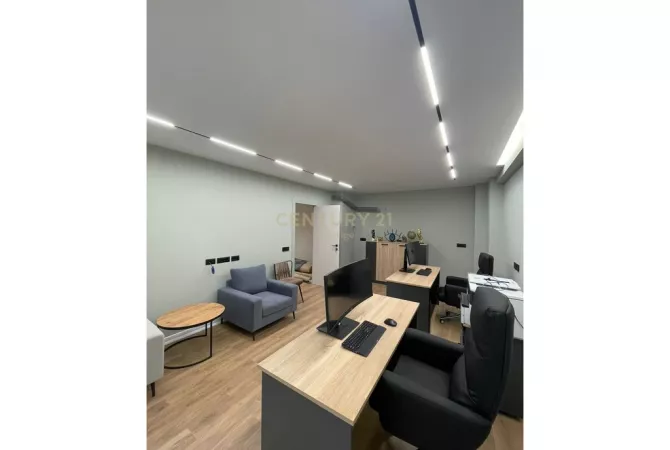Ambient biznesi me qera 3+1 ne Tirane - 1,000 Euro